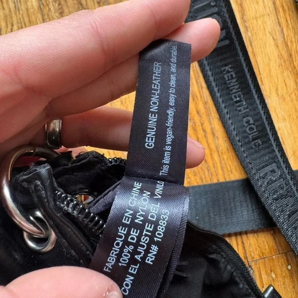 KENNETH COLE REACTION - Picture 3 of 6